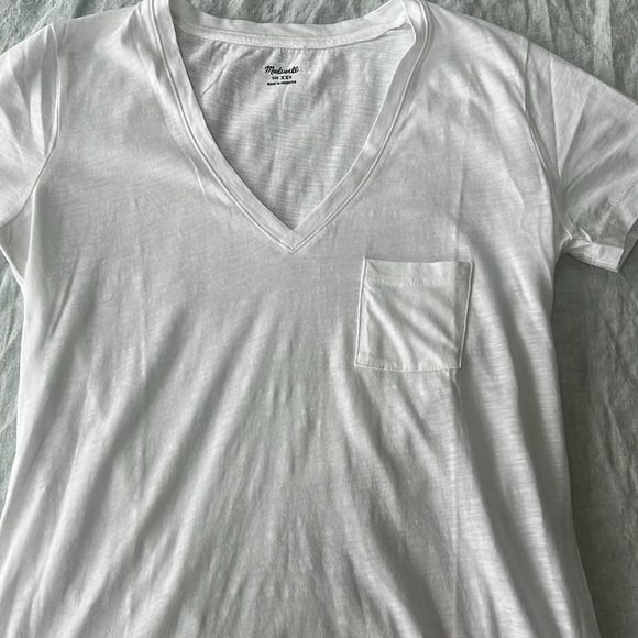 MADEWELL White VNECK TEE SIZE XXS like new - Picture 4 of 5